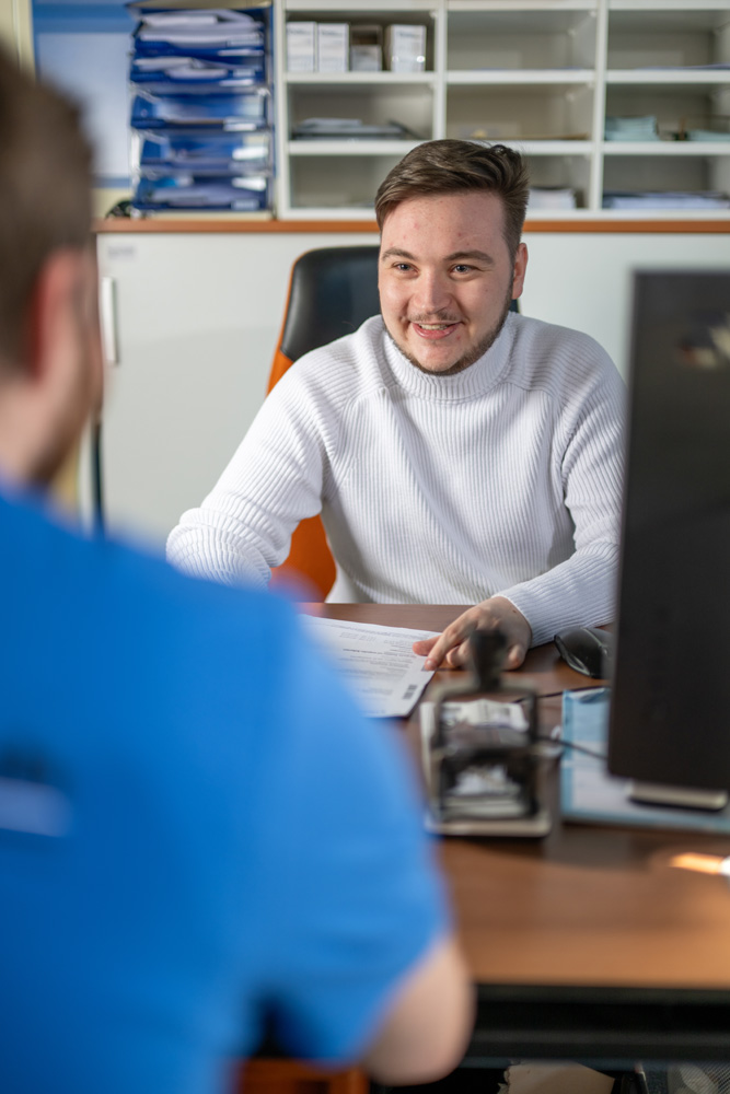 Ambulanter Pflegedienst Pflege Fantastisch in Dachau Mak Dizdar Geschäftsführer Besprechung